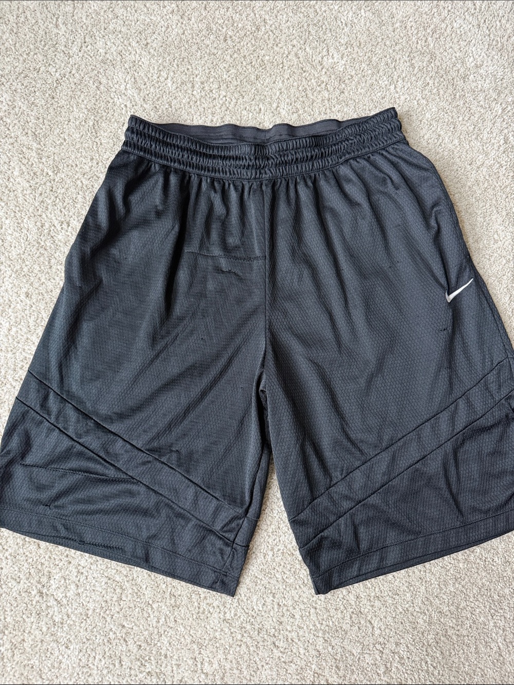 Nike Black Men's Athletic Mesh Shorts with Reflective Swoosh (large)